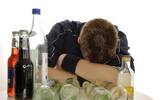 长期酗酒是导致痴呆症的主因！