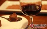 品尝葡萄酒配巧克力的简单步骤