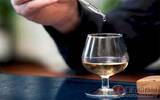 为什么“掺水”的威士忌更好喝？